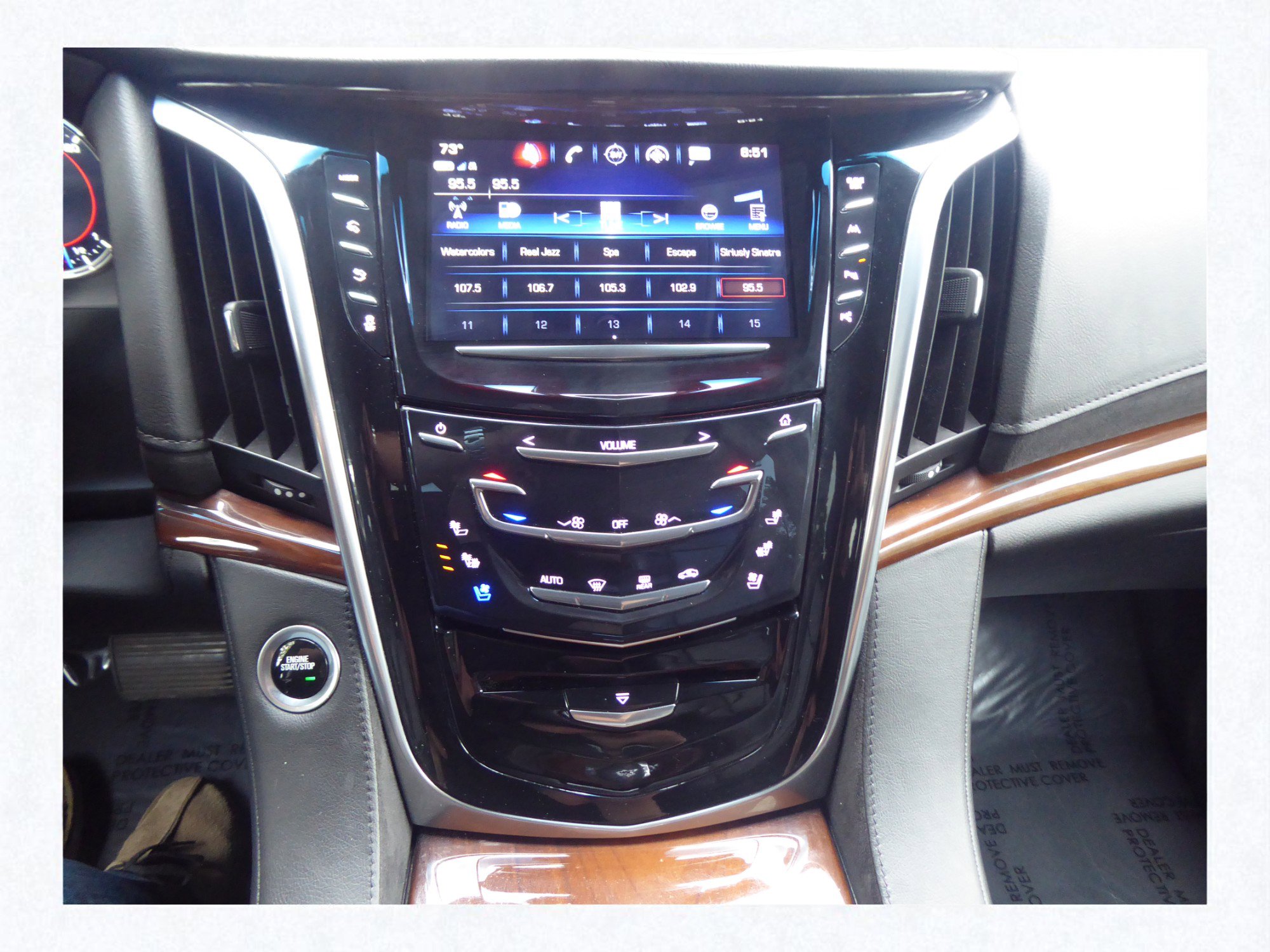 Used 2020 Cadillac Escalade ESV Premium Luxury image 14