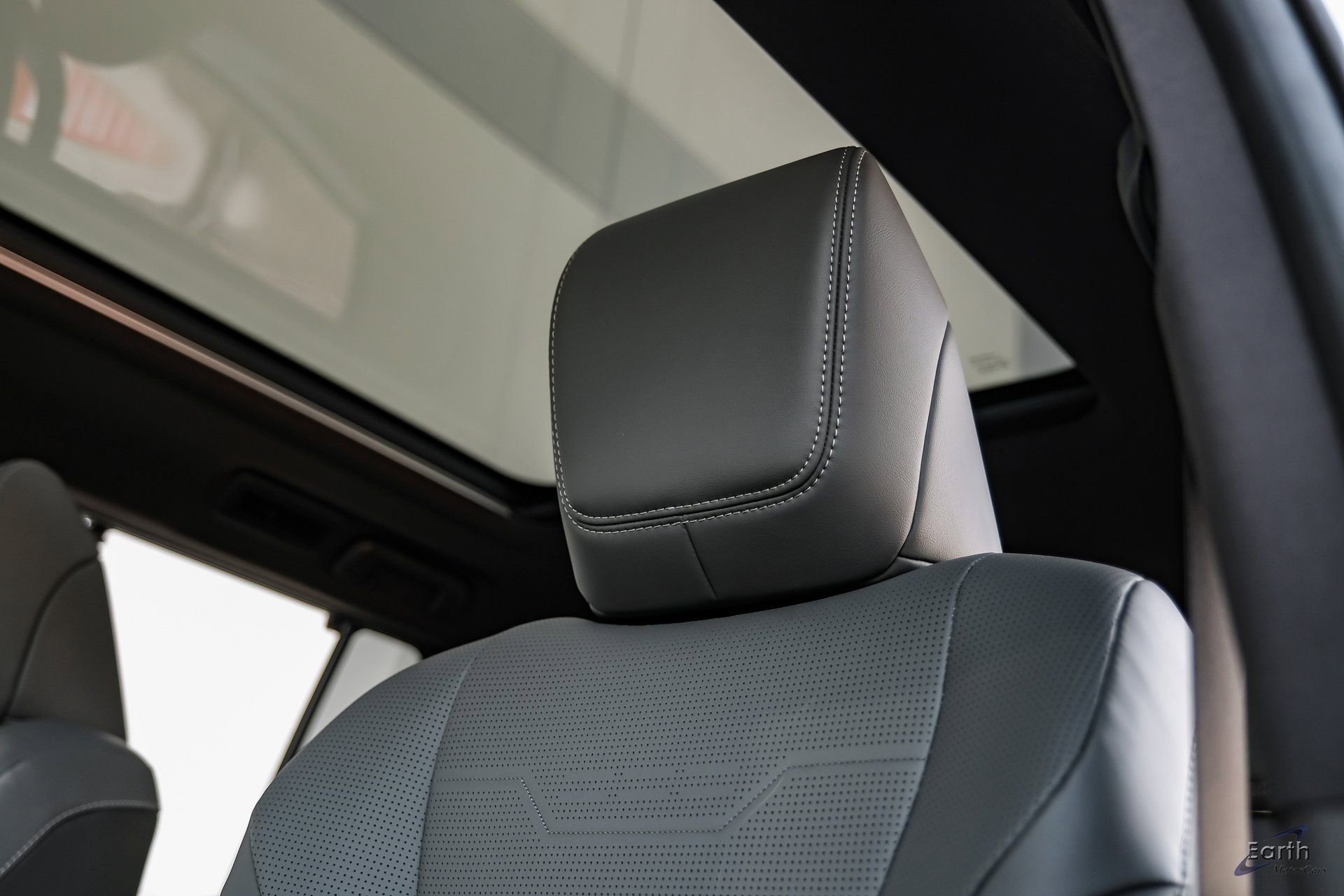 Used 2025 Lexus GX 550 550 Luxury+ HUD Vossen Wheels w/ Accessory Package (2T) image 30