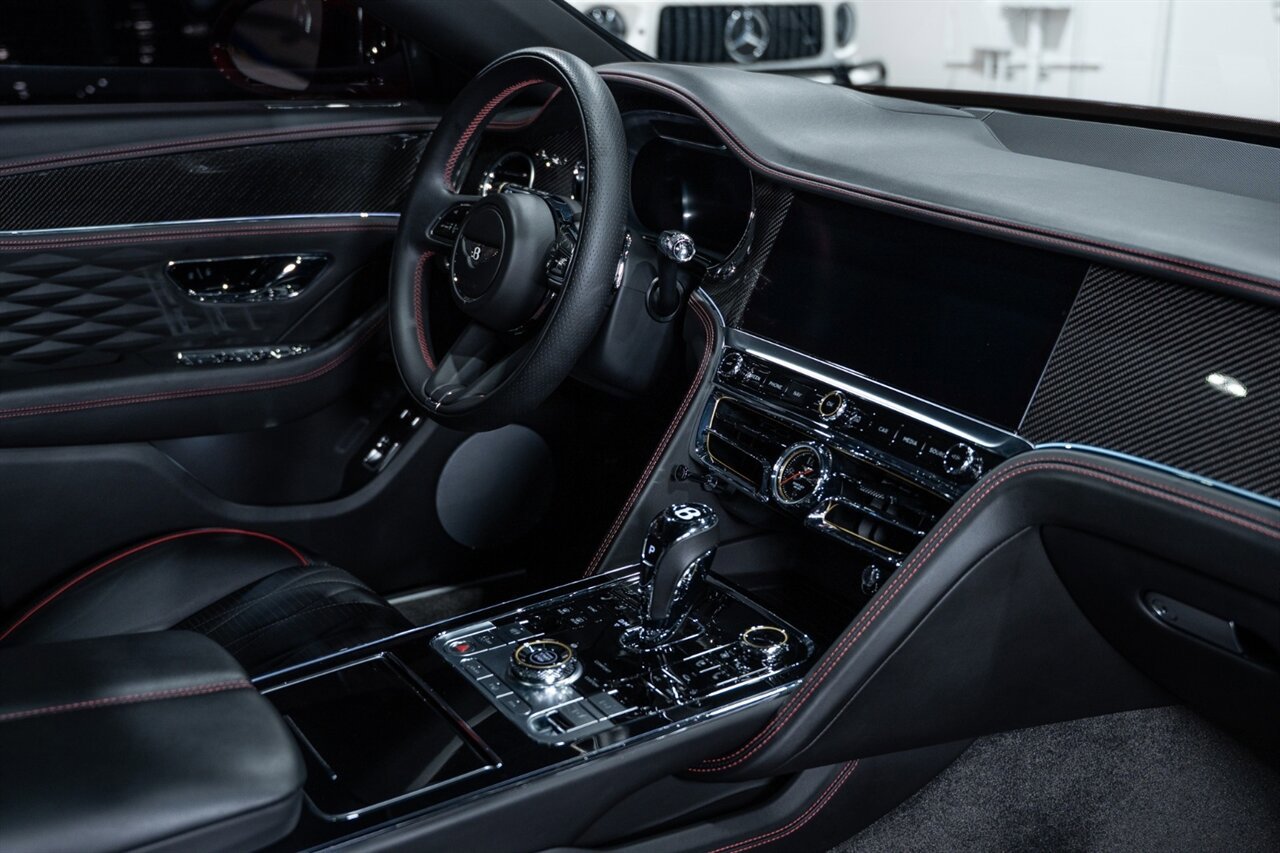 Used 2022 Bentley Flying Spur V8 image 65