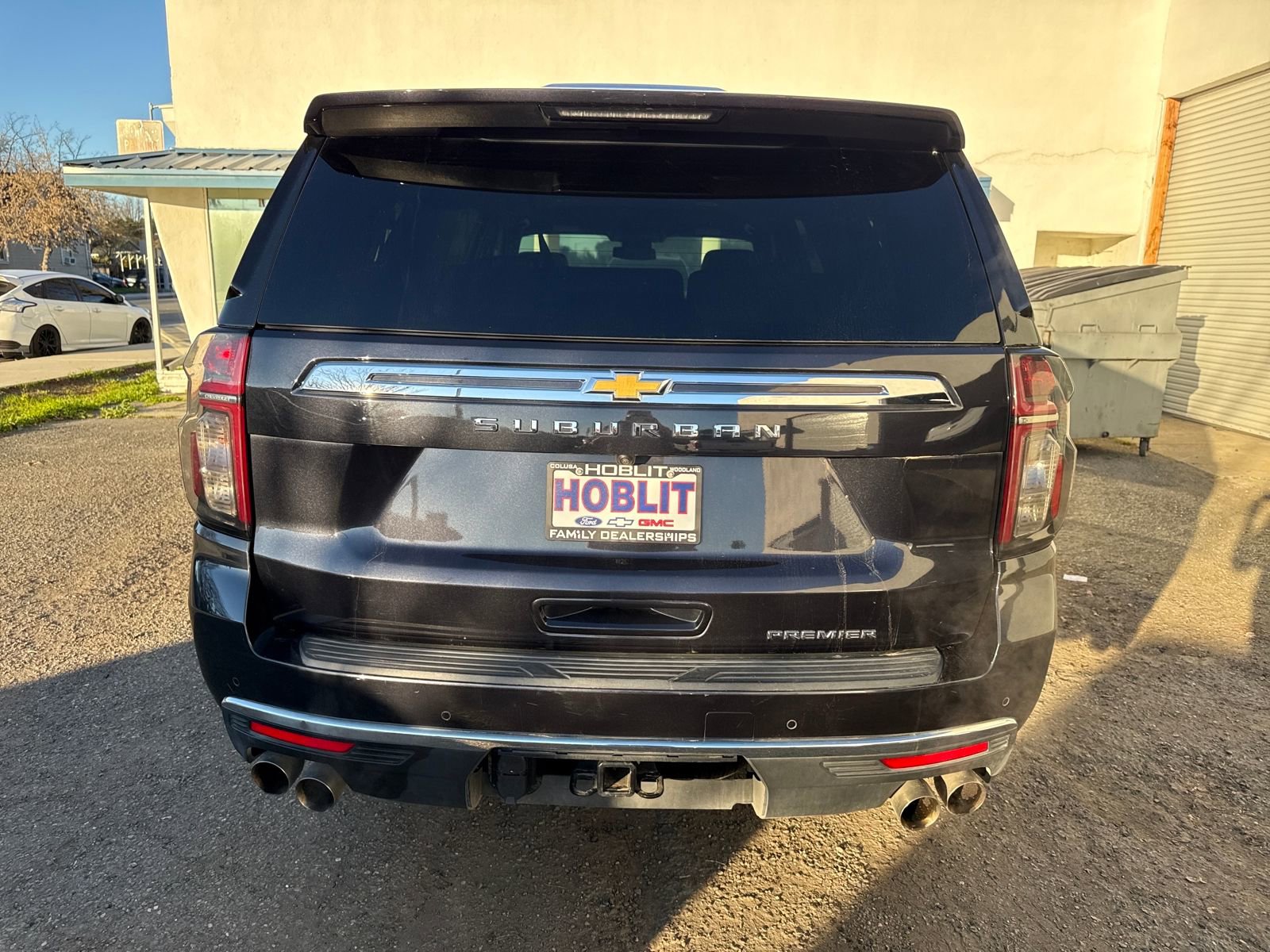 Used 2023 Chevrolet Suburban Premier image 4