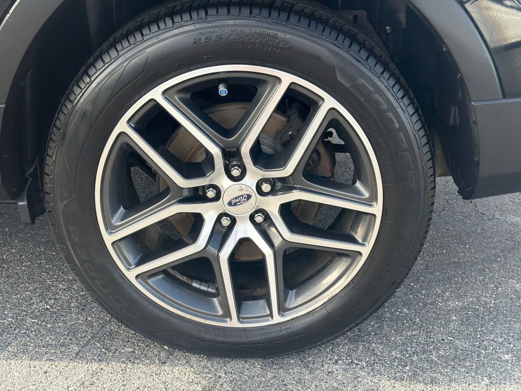 Used 2016 Ford Explorer Sport w/ Equipment Group 401A image 9