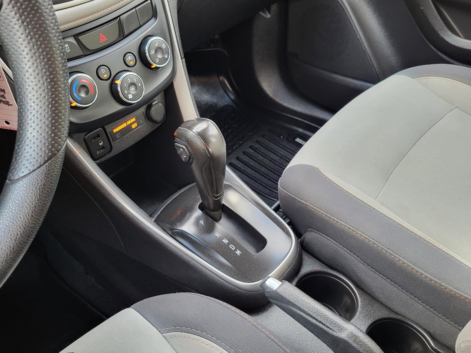 Used 2018 Chevrolet Trax LS w/ LPO, Cargo Package FWD image 28