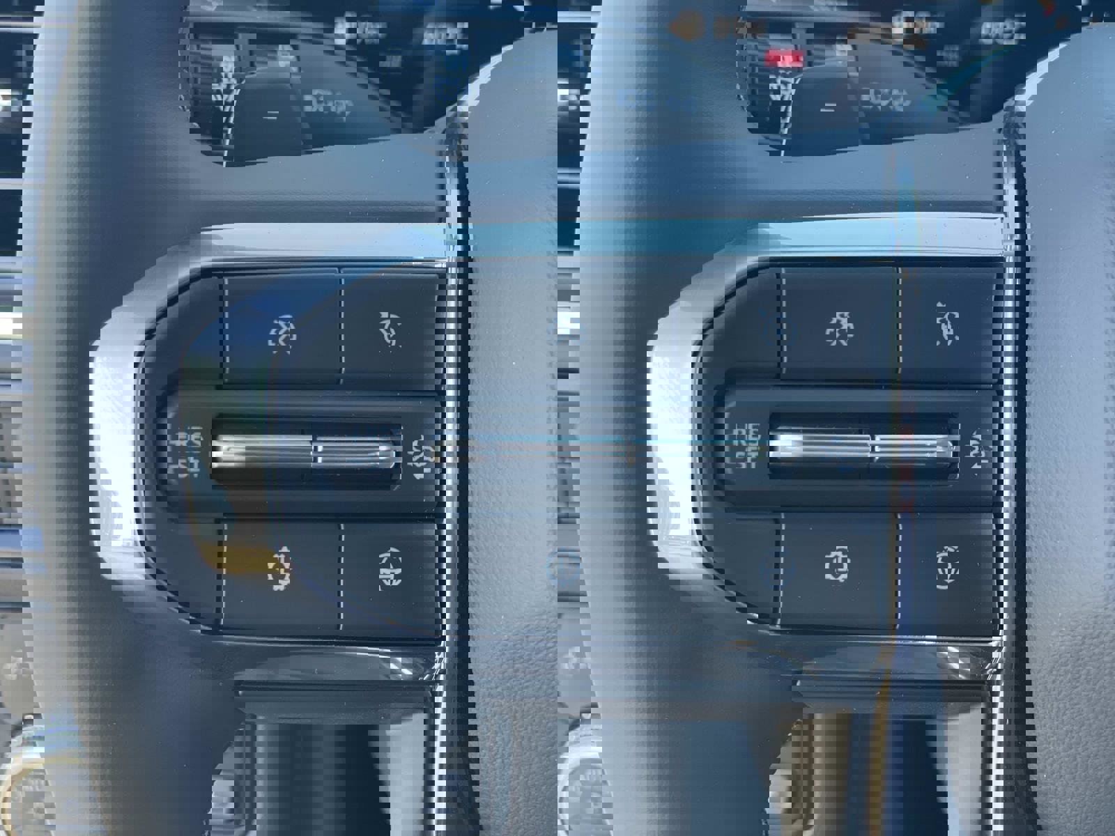 New 2026 GMC Yukon Denali w/ Denali Reserve Package image 11