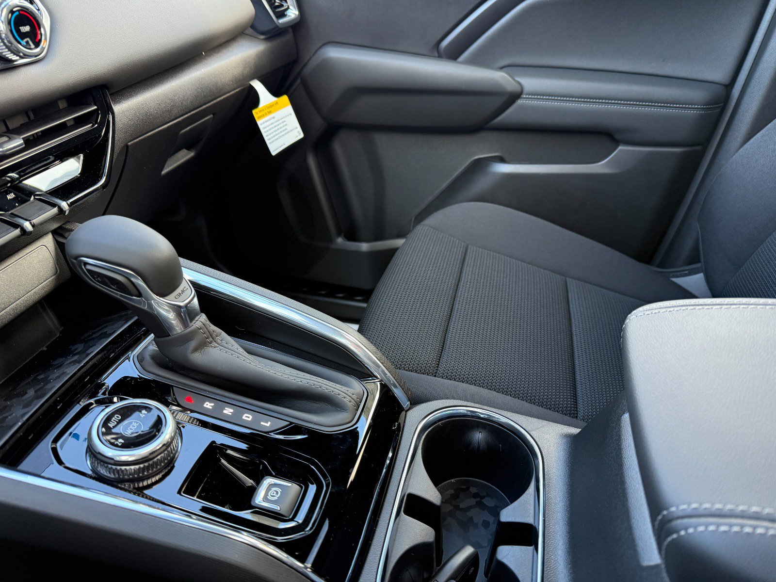 New 2026 GMC Canyon Elevation w/ Technology Package image 31