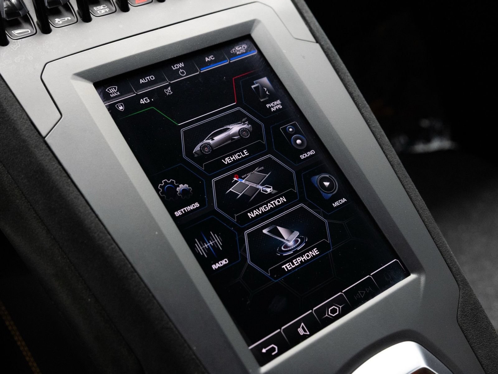 Used 2022 Lamborghini Huracan STO RWD image 32