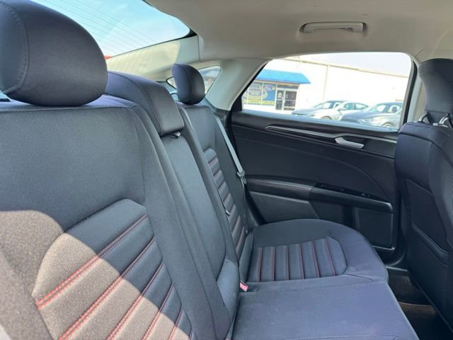 Used 2014 Ford Fusion SE w/ Equipment Group 201A image 31