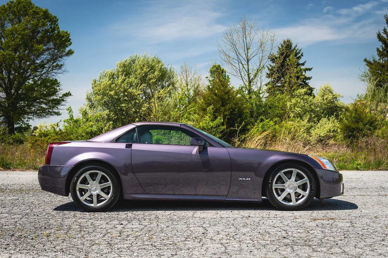 Used 2004 Cadillac XLR image 7