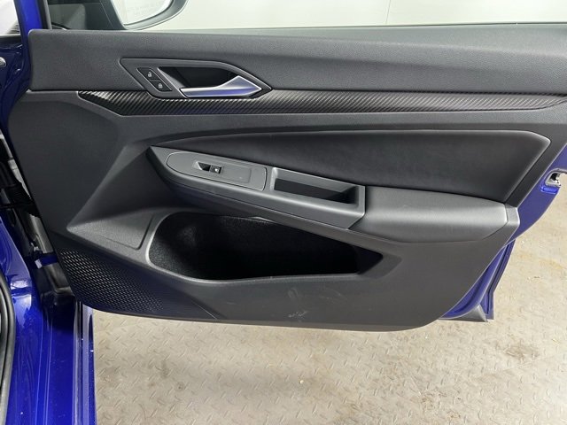 Used 2025 Volkswagen Golf R 2.0T image 11
