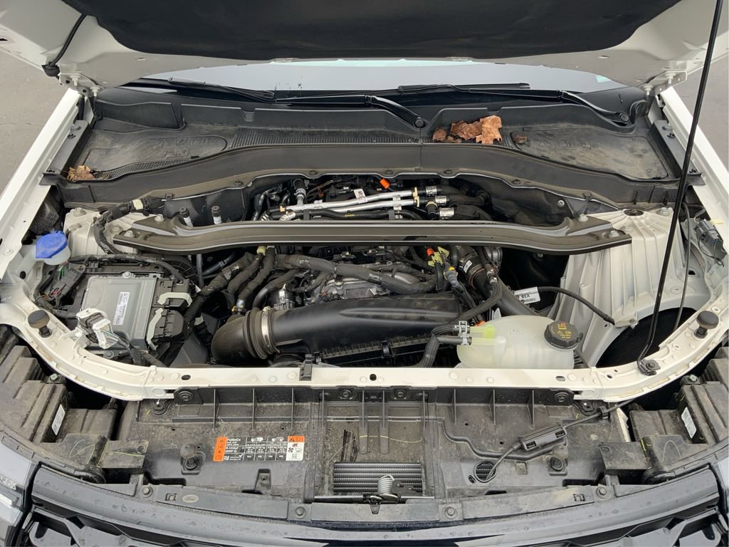 Used 2025 Ford Explorer ST-Line w/ ST-Line Street Pack image 24