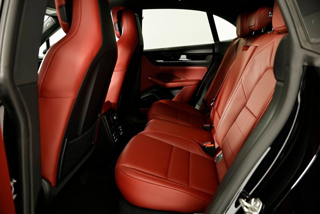 New 2026 Porsche Macan Electric image 28