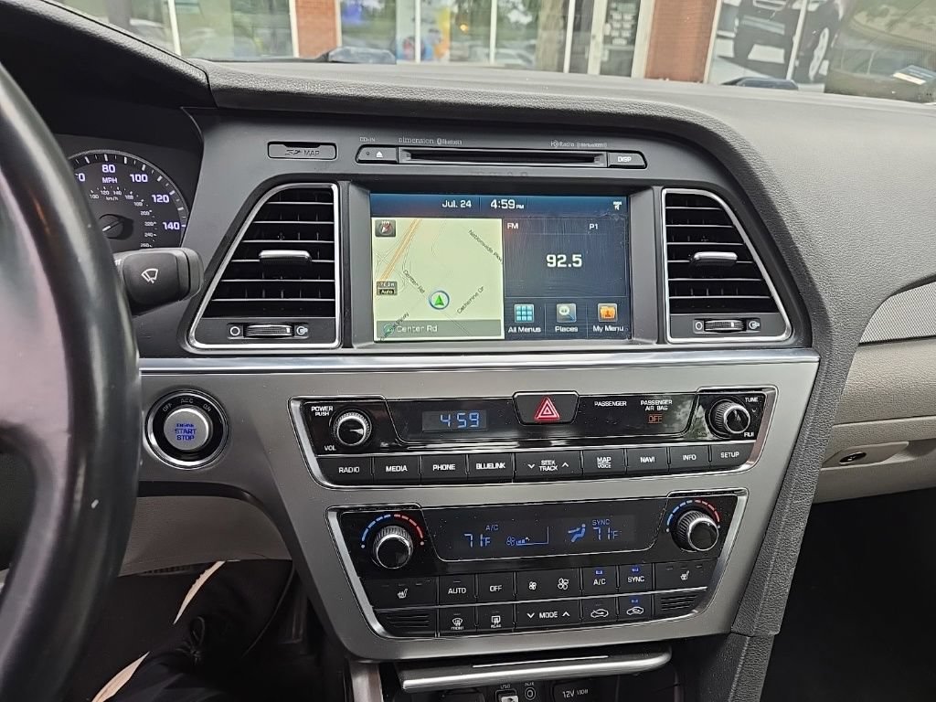 Used 2015 Hyundai Sonata Sport w/ Option Group 04 FWD image 9