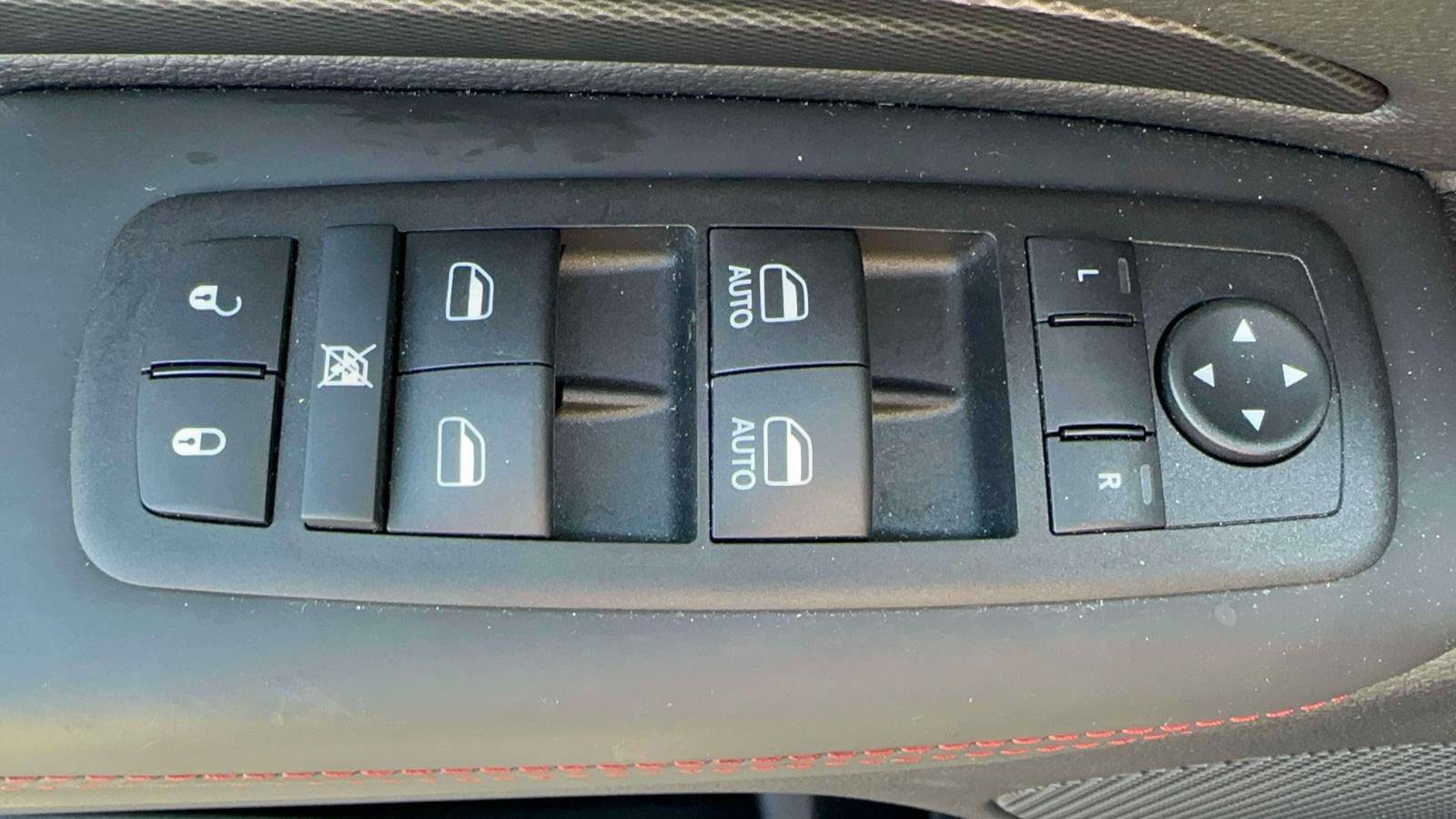 Used 2025 Dodge Durango R/T AWD/4WD image 14
