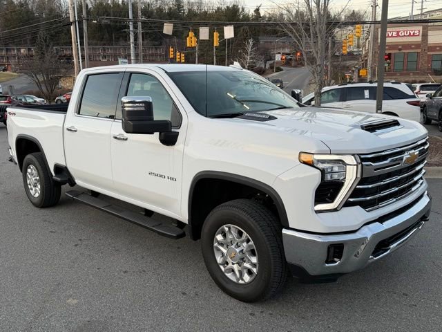 Used 2024 Chevrolet Silverado 2500 LTZ image 3