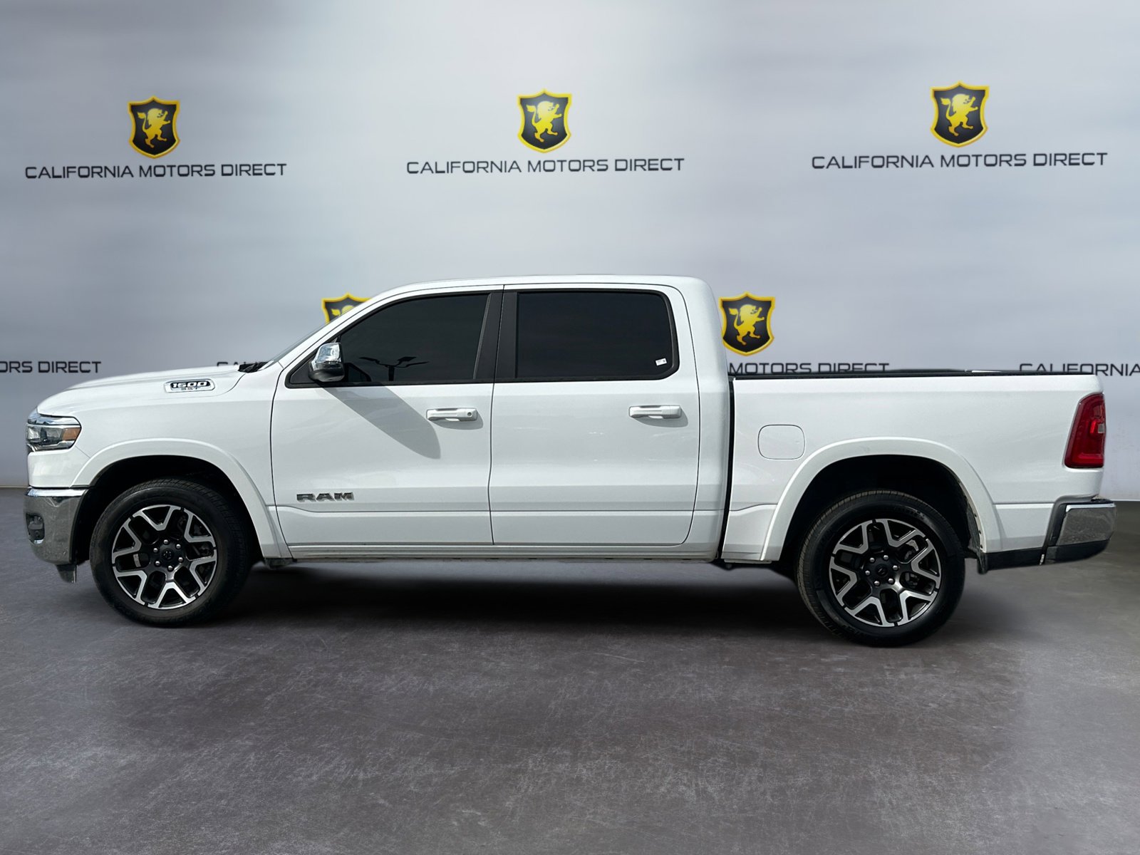 Used 2025 RAM 1500 Laramie image 2