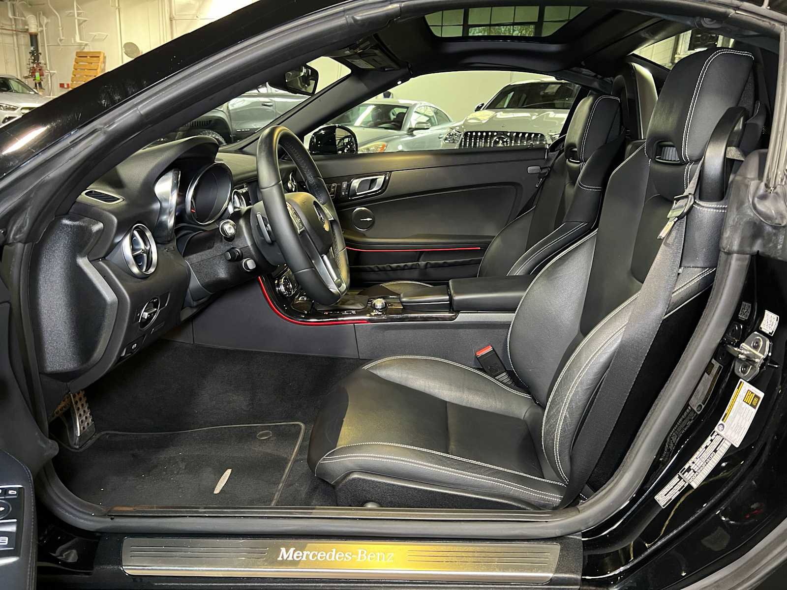 Used 2015 Mercedes-Benz SLK 350 image 19