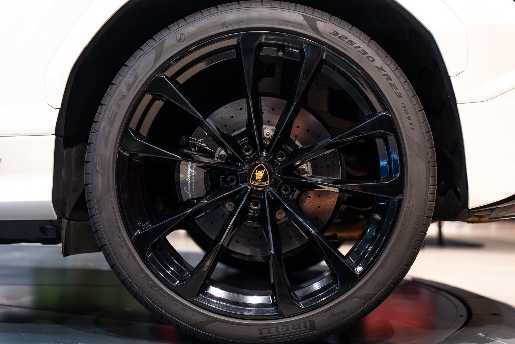 Used 2023 Lamborghini Urus S AWD/4WD image 13