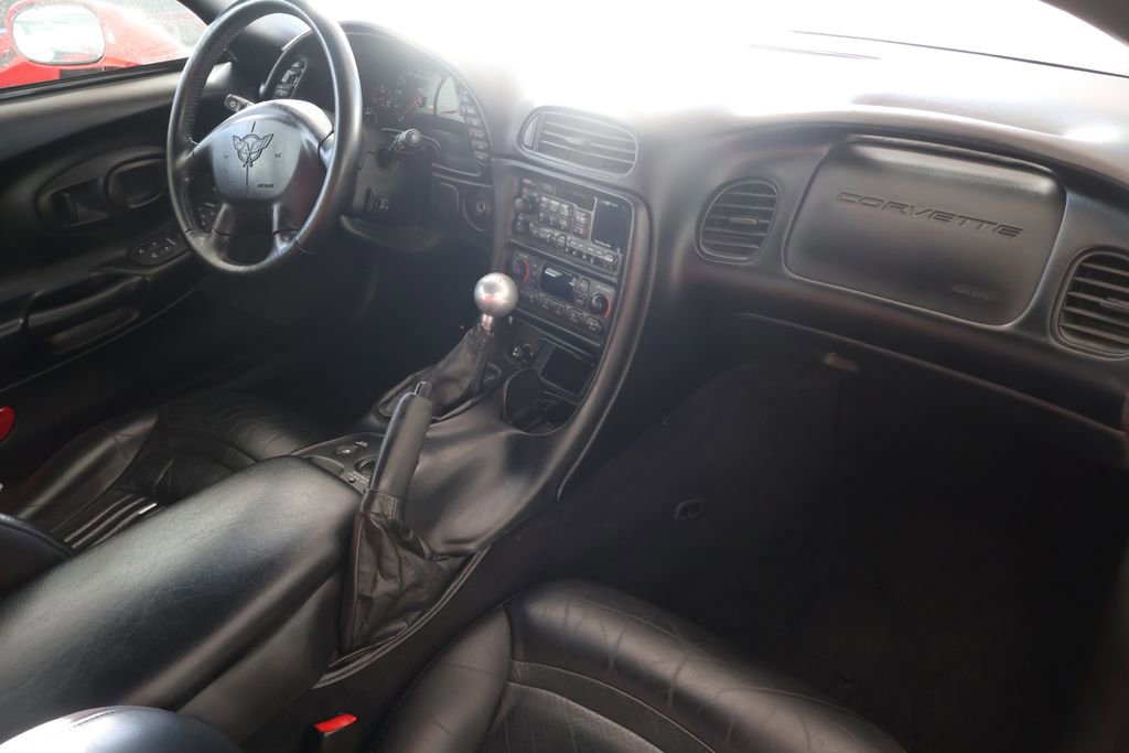 Used 2001 Chevrolet Corvette Convertible w/ Preferred Equipment Group2 image 34