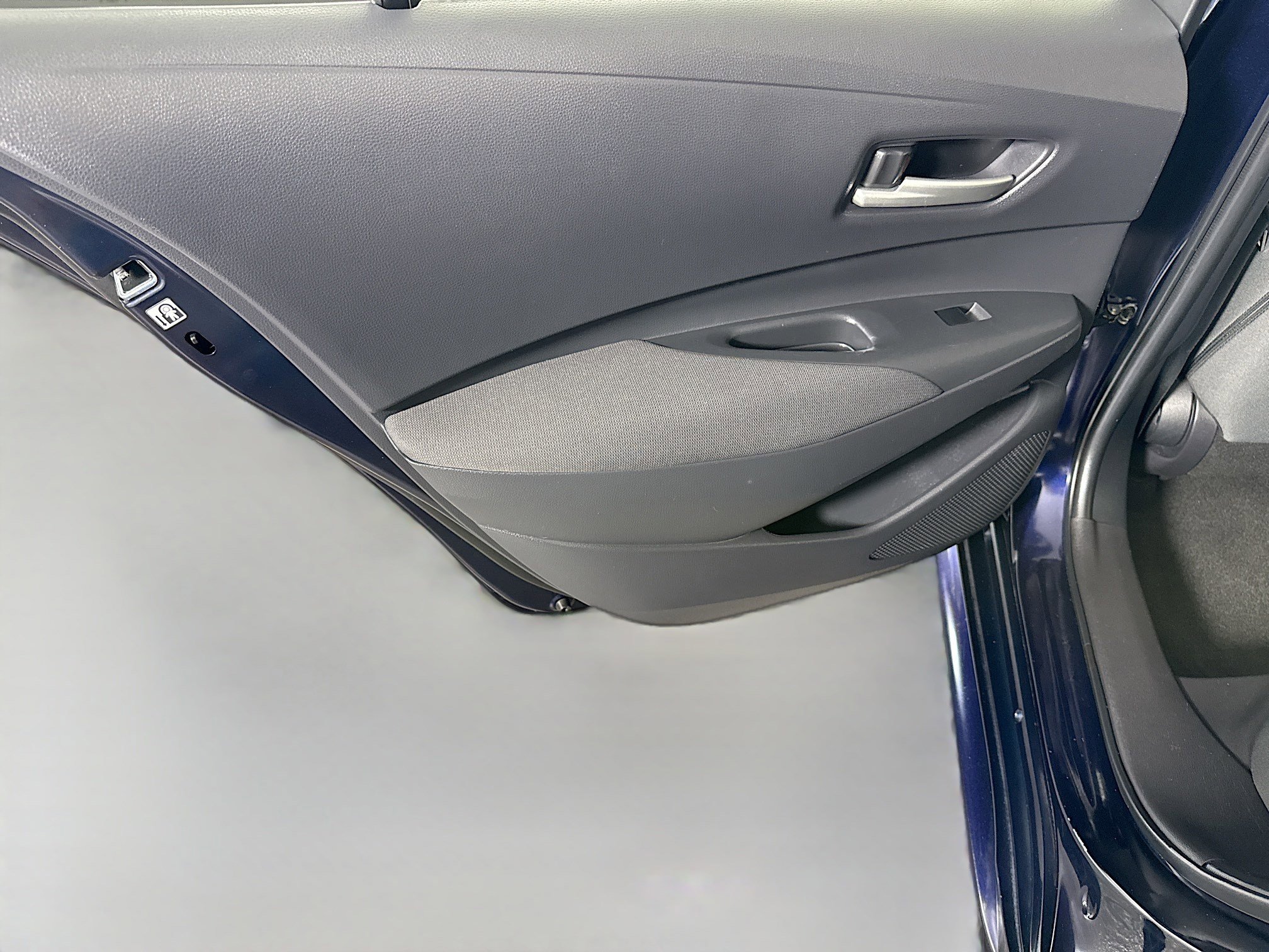 Used 2021 Toyota Corolla LE image 25