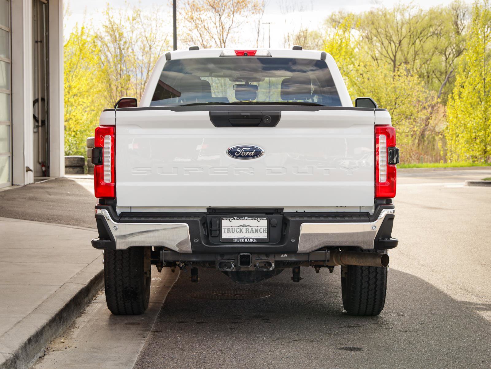 Used 2023 Ford F350 XLT w/ 360-Degree Camera Package AWD/4WD image 4