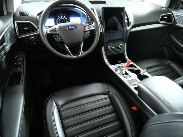 Certified 2024 Ford Edge SEL w/ Convenience Package AWD/4WD image 4