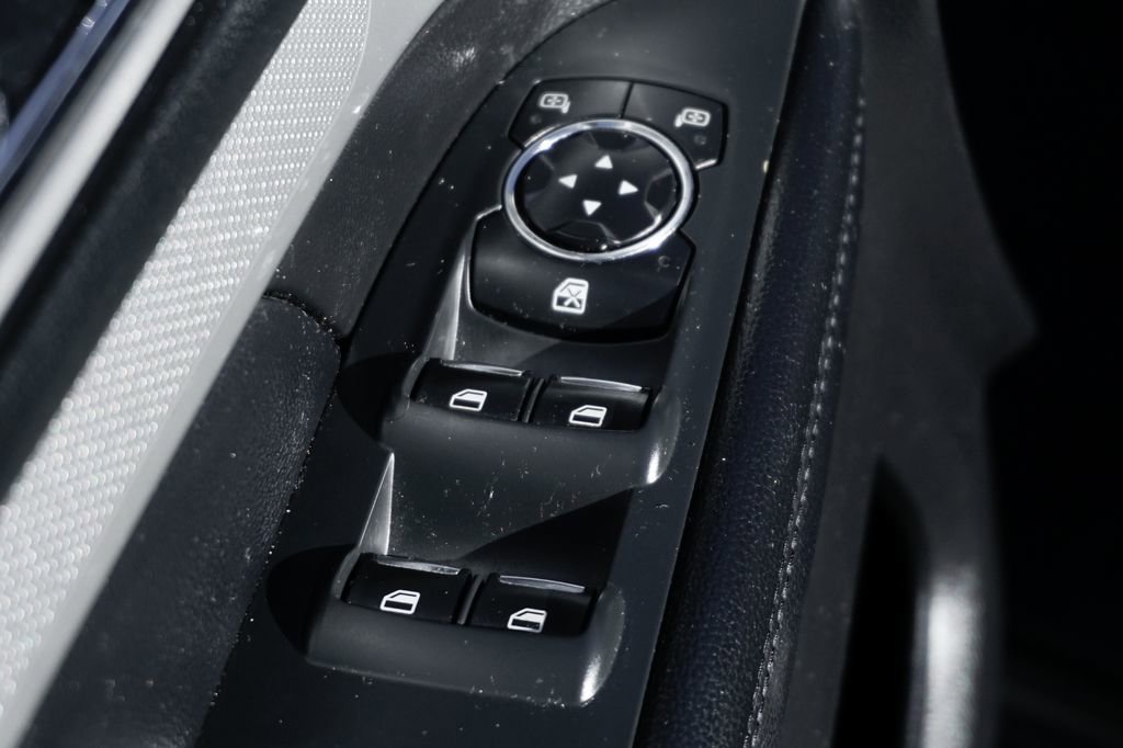 Used 2017 Ford Explorer XLT w/ Equipment Group 201A image 17