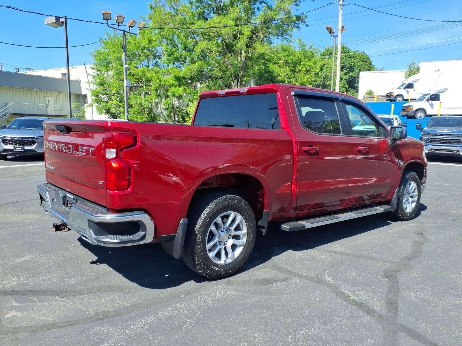 Used 2023 Chevrolet Silverado 1500 LT w/ Z71 Off-Road Package AWD/4WD image 3