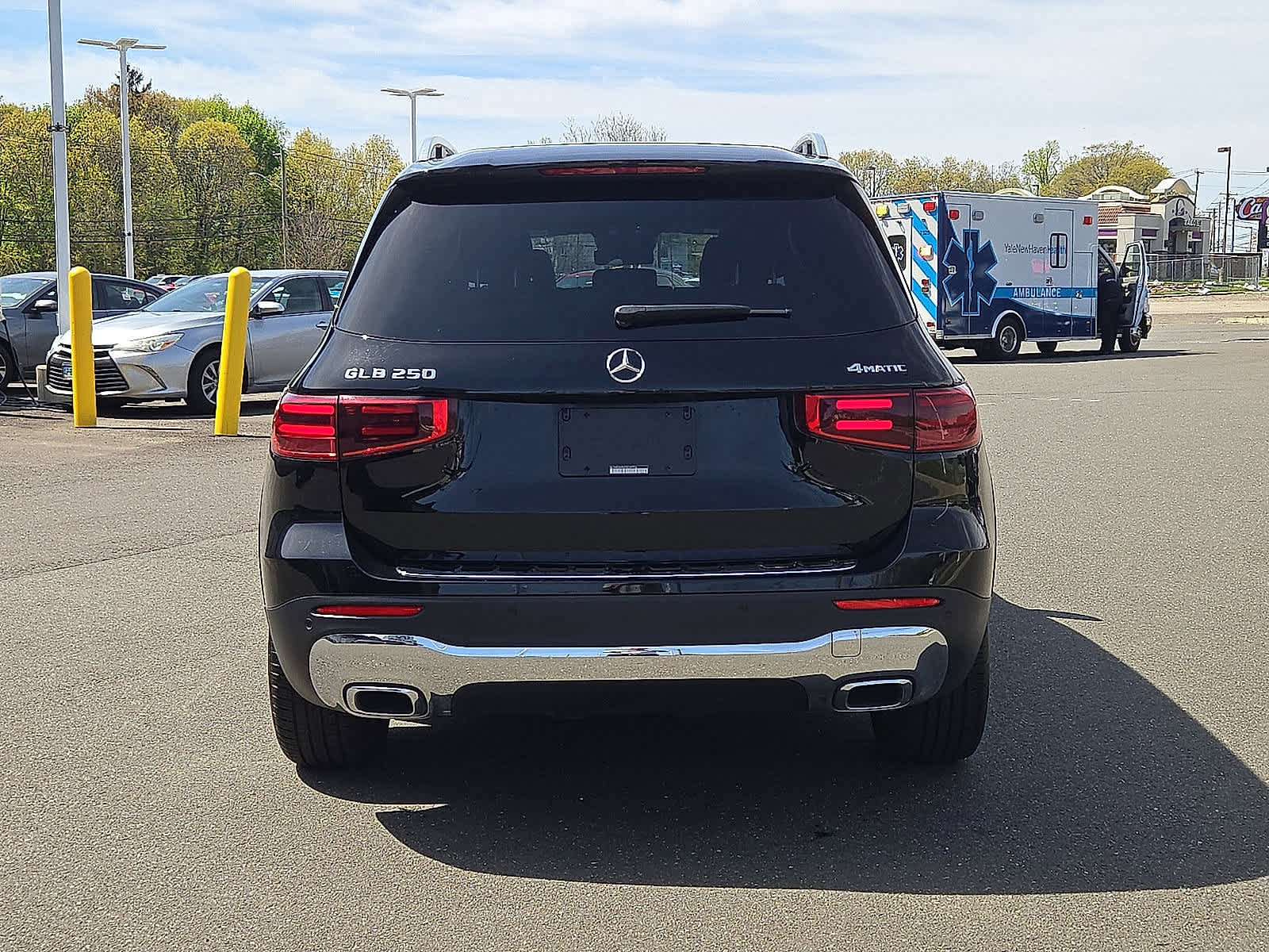 Used 2024 Mercedes-Benz GLB 250 4MATIC image 6