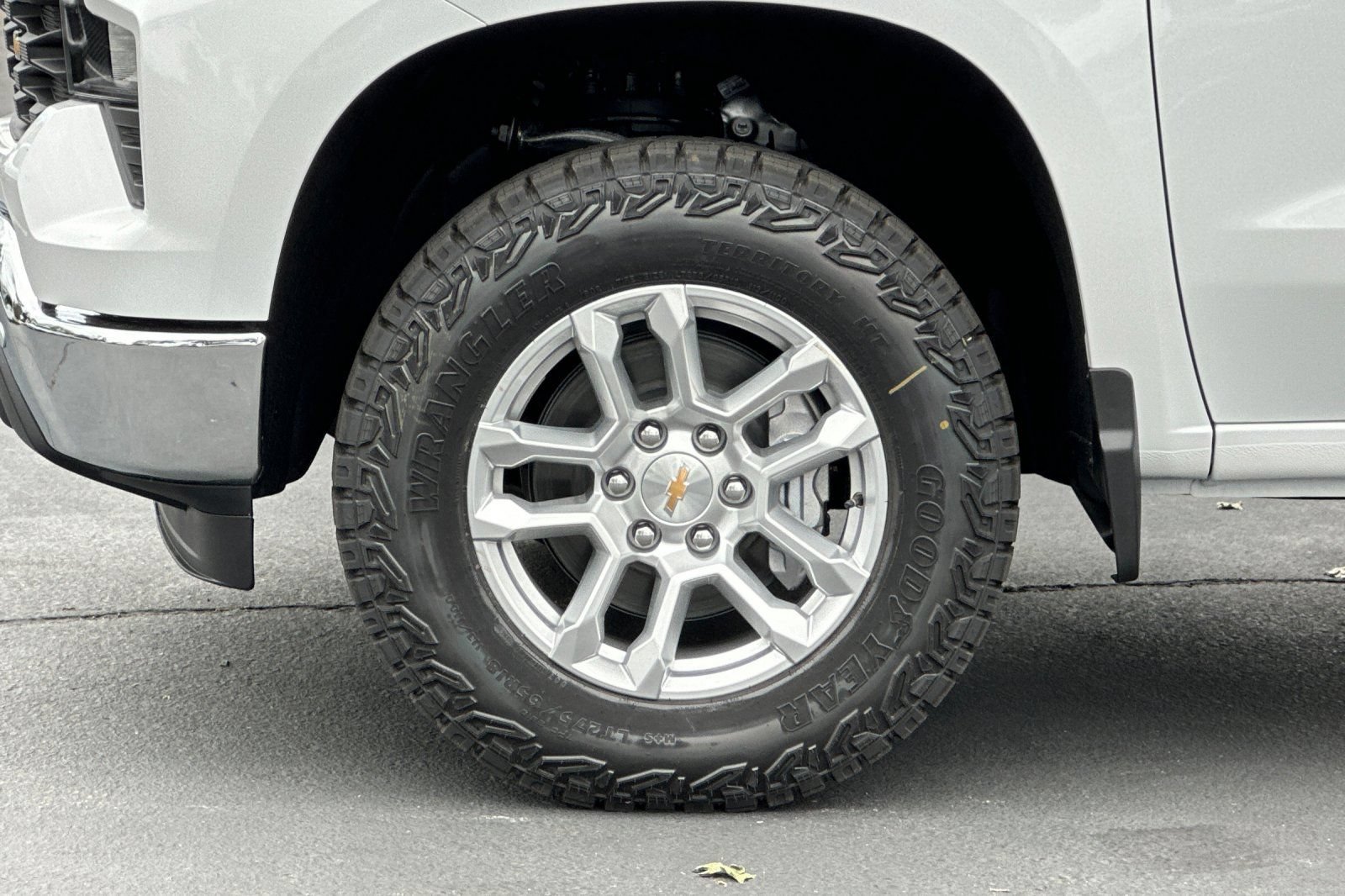 Used 2026 Chevrolet Silverado 1500 W/T w/ WT Value Package AWD/4WD image 23