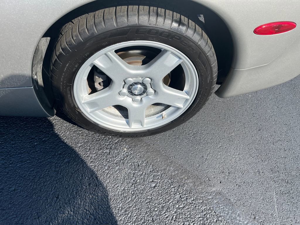 Used 1999 Chevrolet Corvette Coupe w/ Memory Pkg image 25