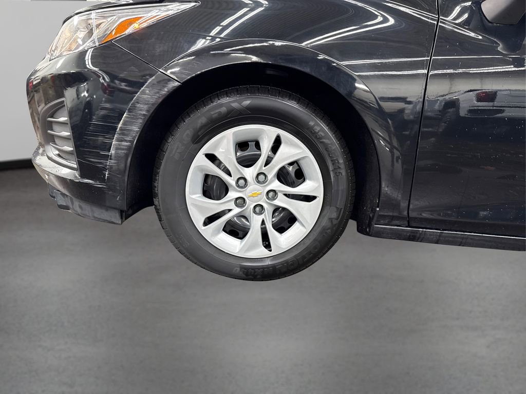 Used 2019 Chevrolet Cruze LS image 12