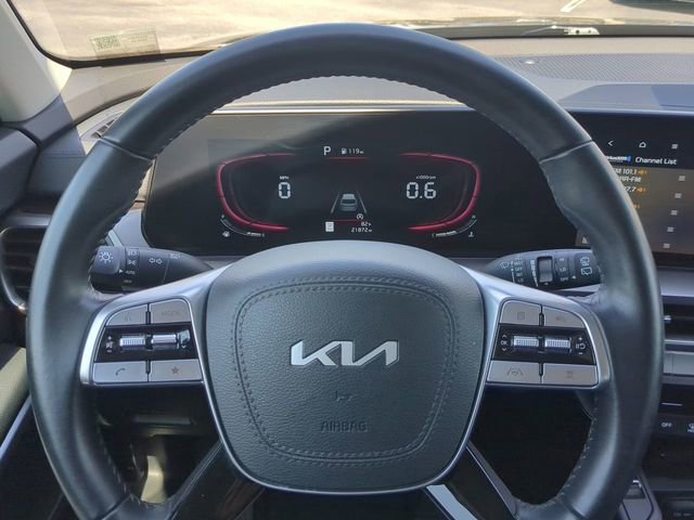 Used 2025 Kia Telluride S image 16
