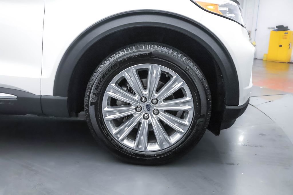 Used 2022 Ford Explorer Limited w/ Limited Technology Package image 32