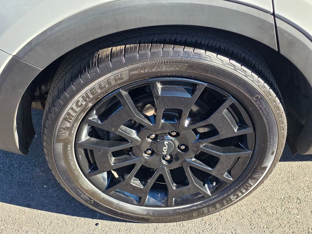 Used 2022 Kia Telluride EX w/ EX Premium Package image 9