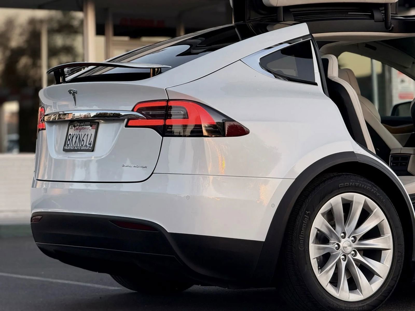 Used 2019 Tesla Model X 75D image 9