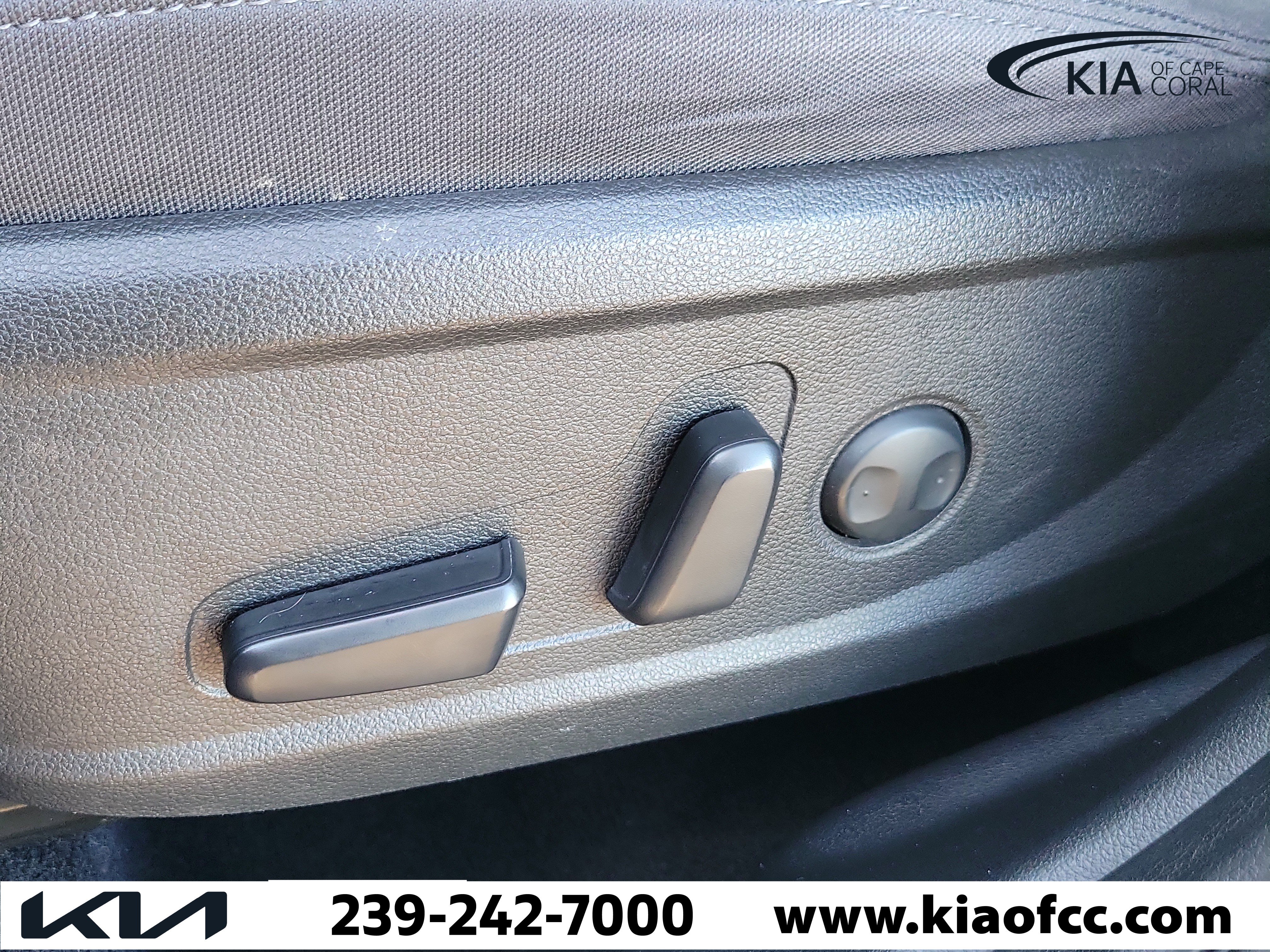 Used 2023 Hyundai Santa Fe SEL FWD image 23