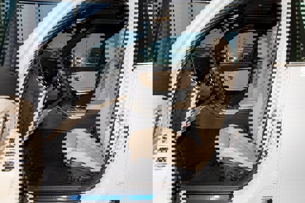 New 2026 BMW 330i xDrive Sedan w/ Convenience Package image 18