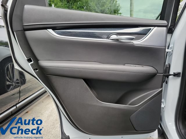 Certified 2024 Cadillac XT5 Premium Luxury w/ Technology Package FWD image 18