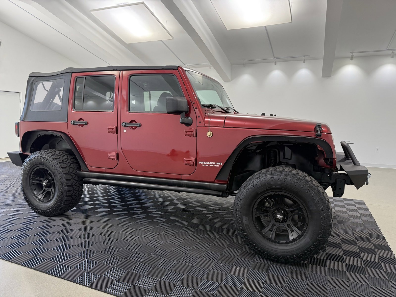 Used 2012 Jeep Wrangler Unlimited Rubicon w/ Connectivity Group