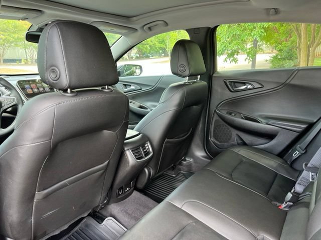 Used 2017 Chevrolet Malibu LT w/ Leather Package FWD image 15