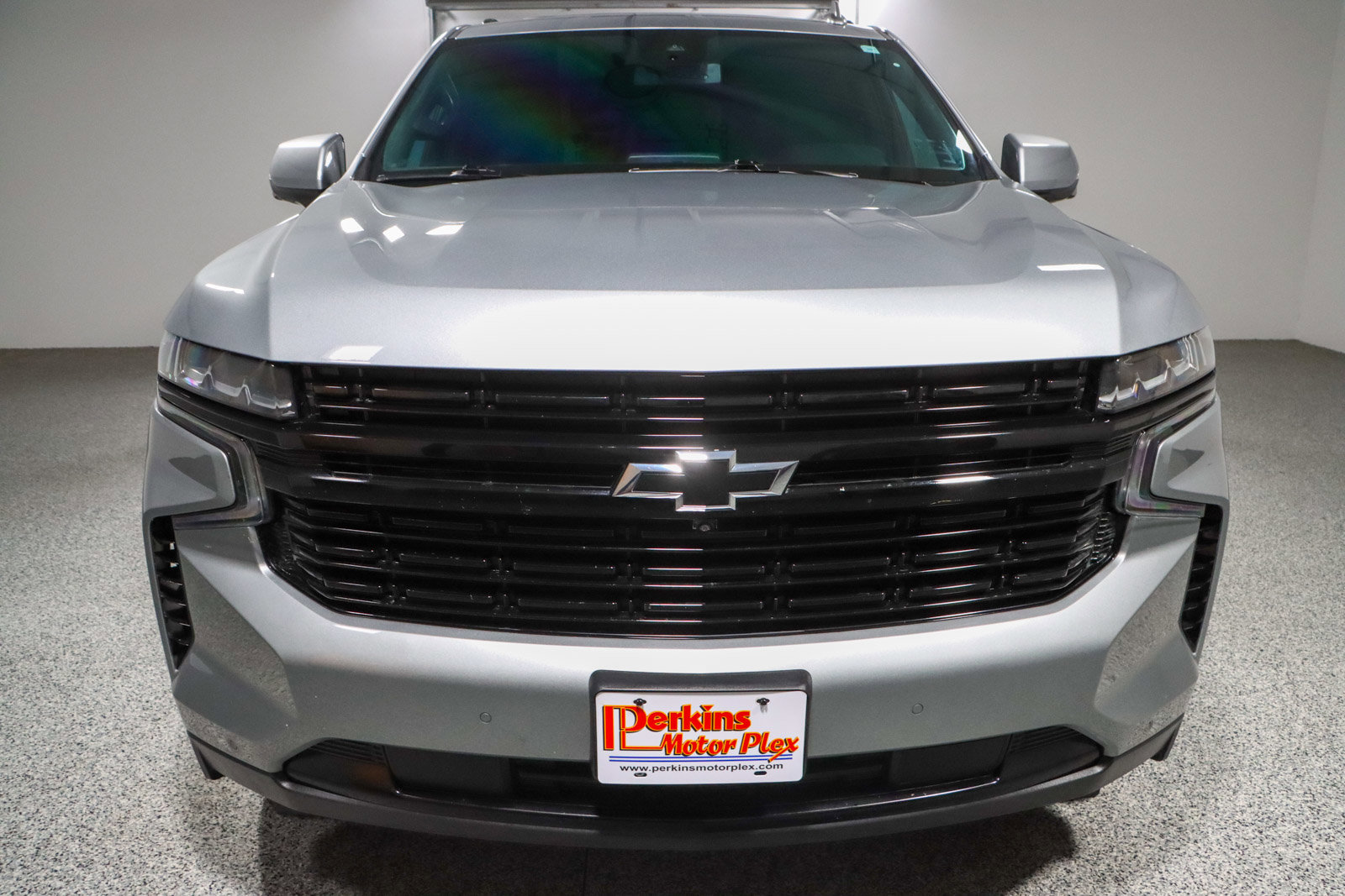 Used 2024 Chevrolet Suburban RST w/ Luxury Package image 4