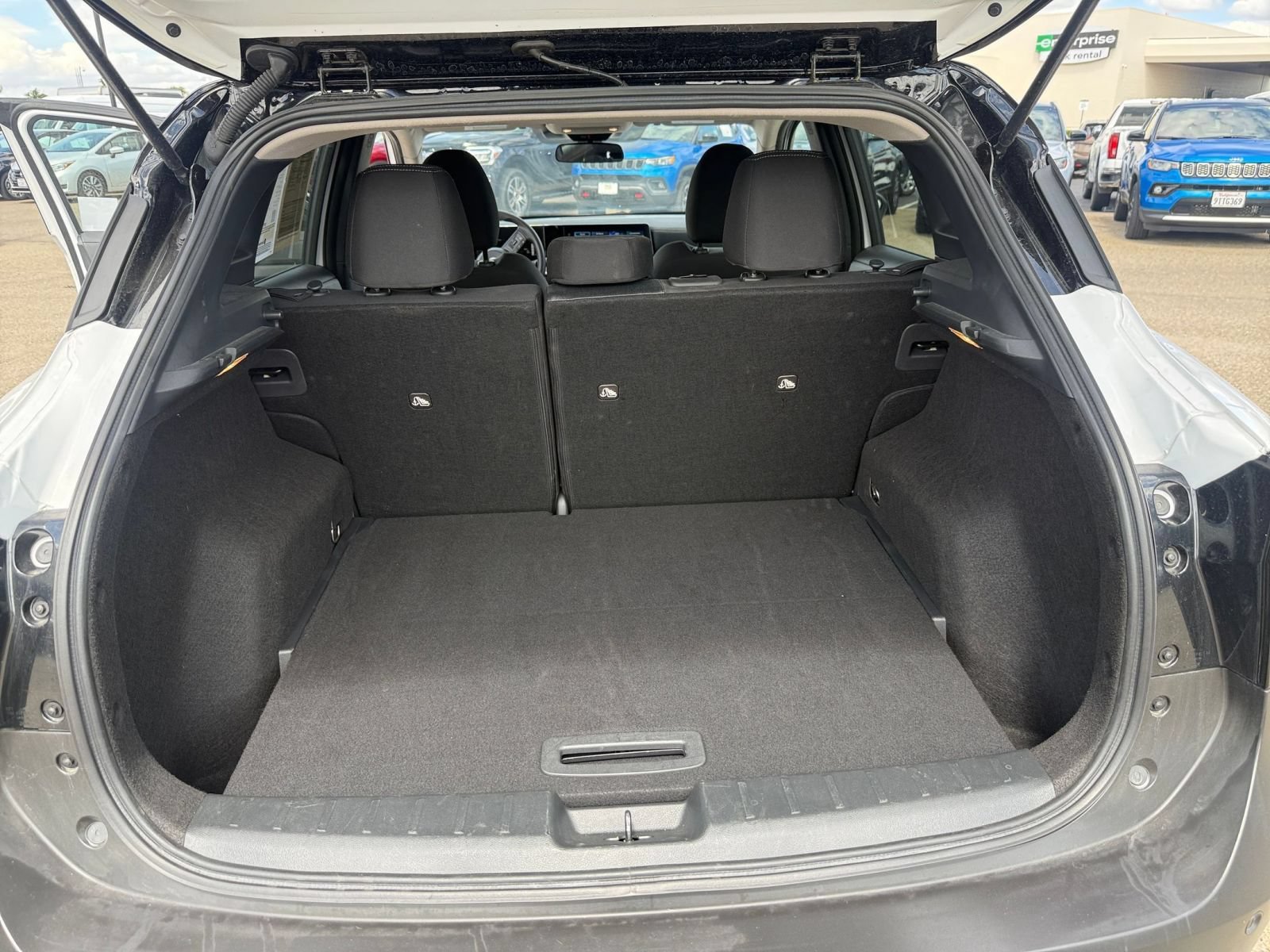 Used 2026 Nissan Kicks SV w/ Cold Weather Package FWD image 29