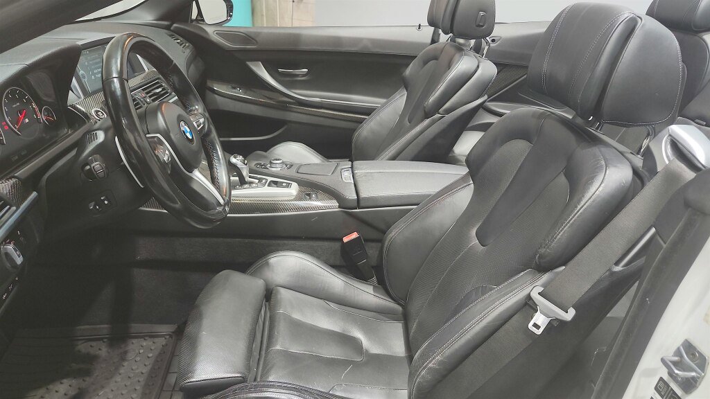 Used 2013 BMW M6 Convertible RWD image 15