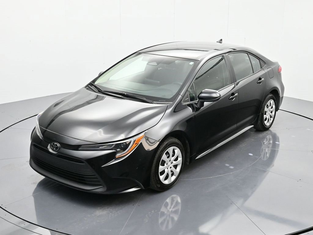 Used 2023 Toyota Corolla LE image 33
