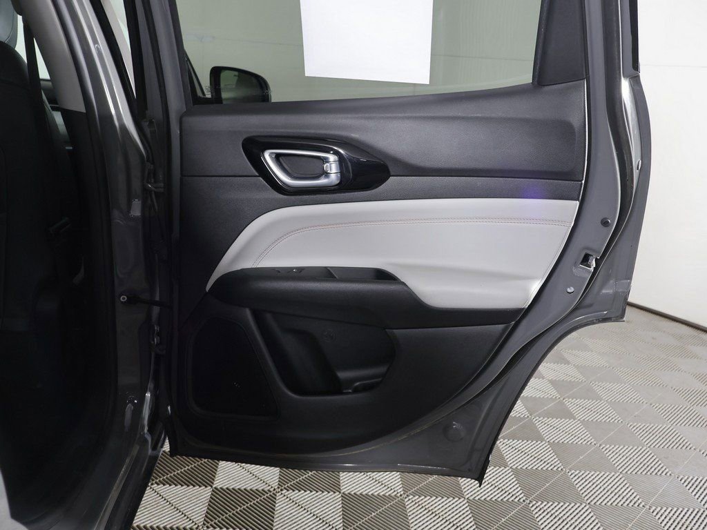 Used 2022 Jeep Compass Limited image 26