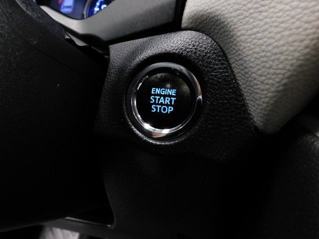 Used 2021 Toyota RAV4 XLE Premium image 29