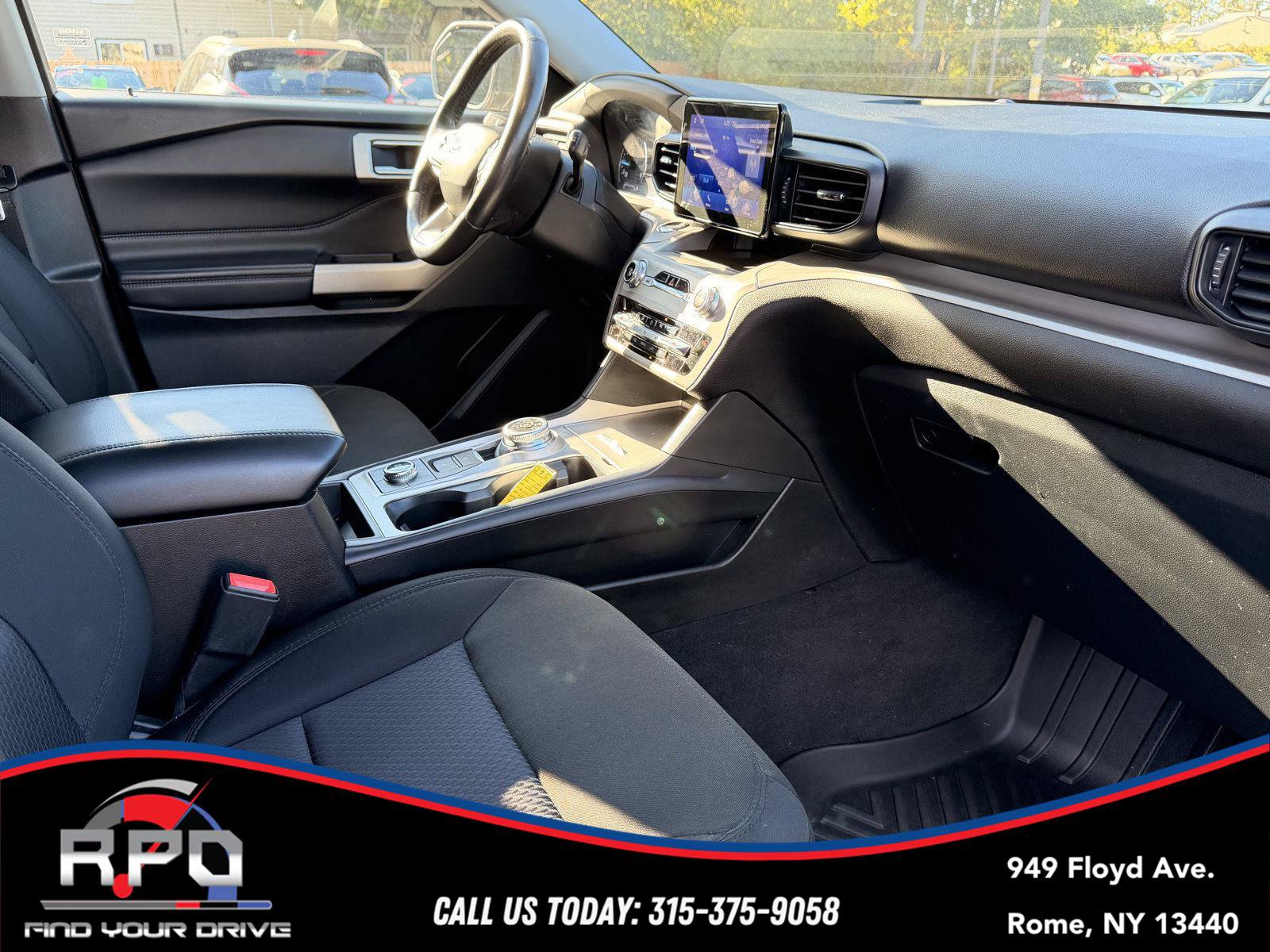 Used 2022 Ford Explorer XLT AWD/4WD image 35