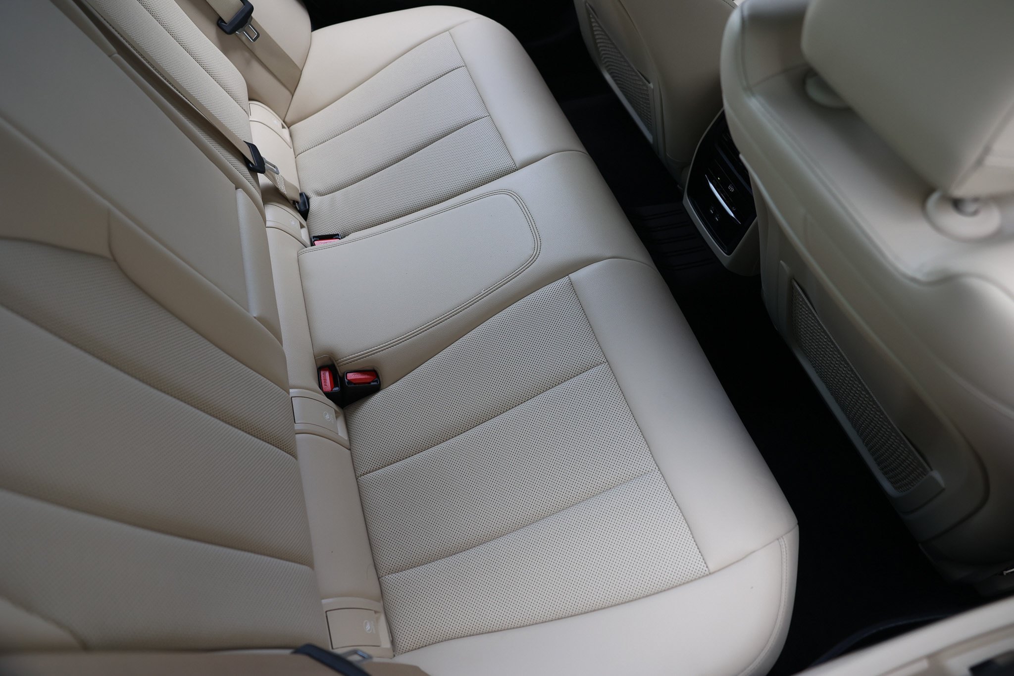 Used 2022 BMW 330i Sedan w/ Premium Package RWD image 16
