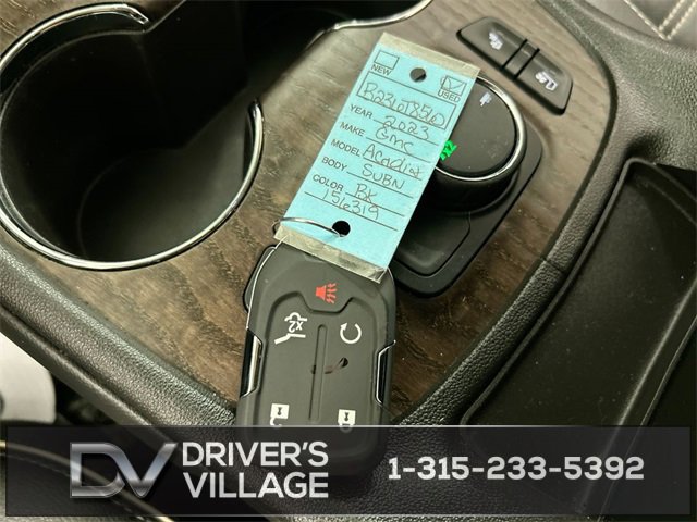 Used 2023 GMC Acadia Denali w/ Denali Ultimate Package image 12