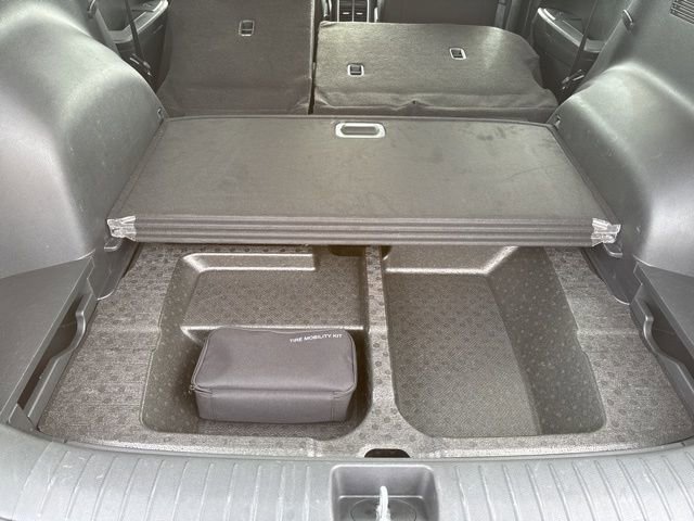 Used 2025 Kia Sportage LX image 40