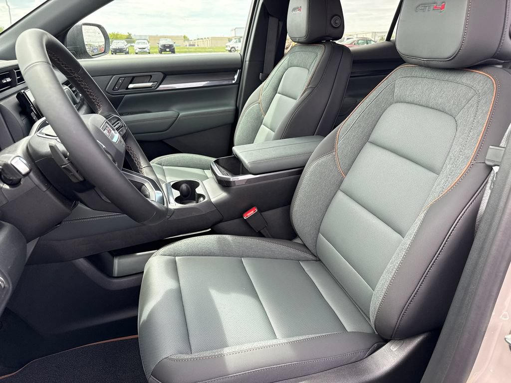 New 2026 GMC Terrain AT4 AWD/4WD image 17